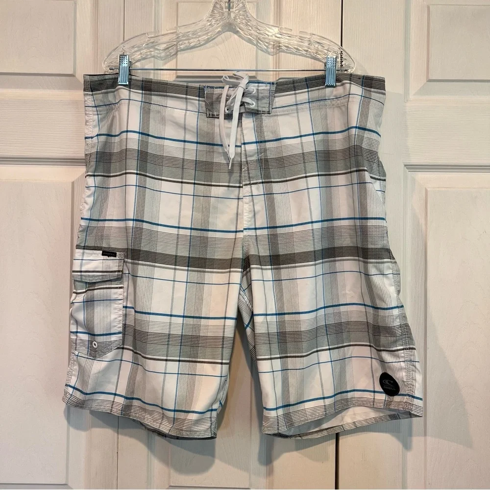 🩷 O’Neill White and Blue Plaid Board Shorts - size 40